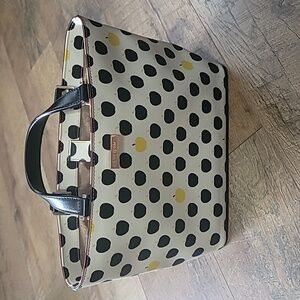 Kate Spade Apple Print Handbag 👜